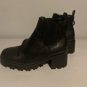 Nicole miller black boot